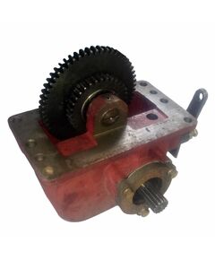 Редуктор привода пер. моста - раздаточная коробка (вал 15 зуб.) Уралец 220/ Xingtai 224 в сборе СО