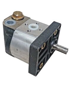 Насос шестеренчатый НШ правый с клапаном HLCB-D06/08 (шлицевой привод, с площадкой)