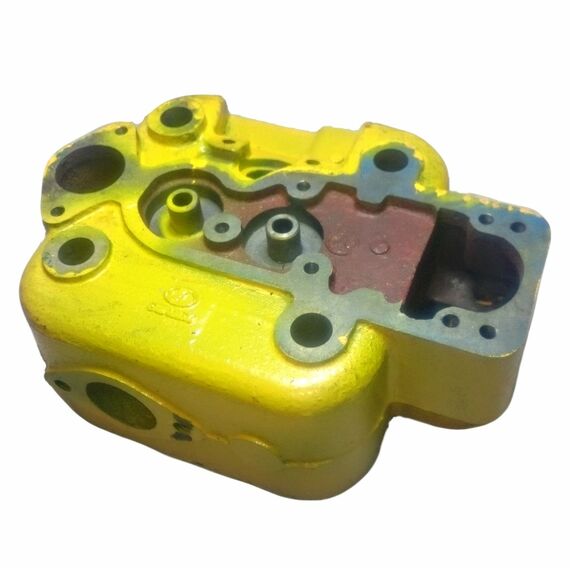 Головка блока цилиндров (ГБЦ) DLH1100 "голая" Головка блока цилиндров (ГБЦ) DLH1100 "голая"