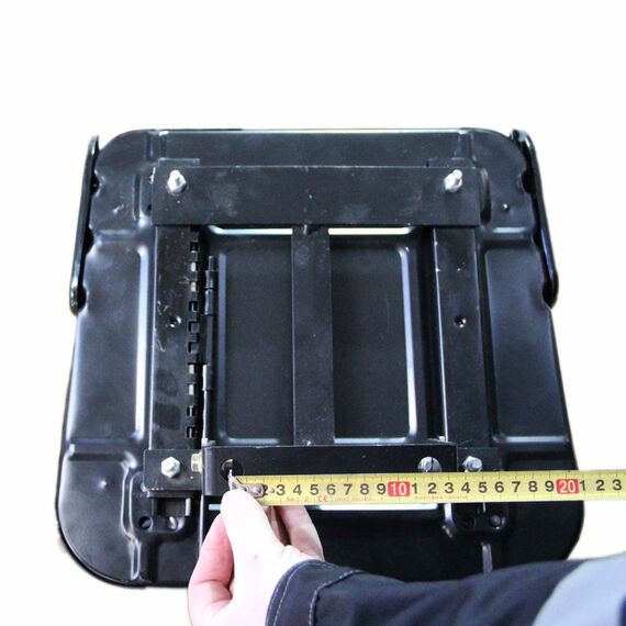 Сиденье тракторное Уралец (оригинальное) (кресло) Сиденье тракторное Уралец (оригинальное) (кресло)