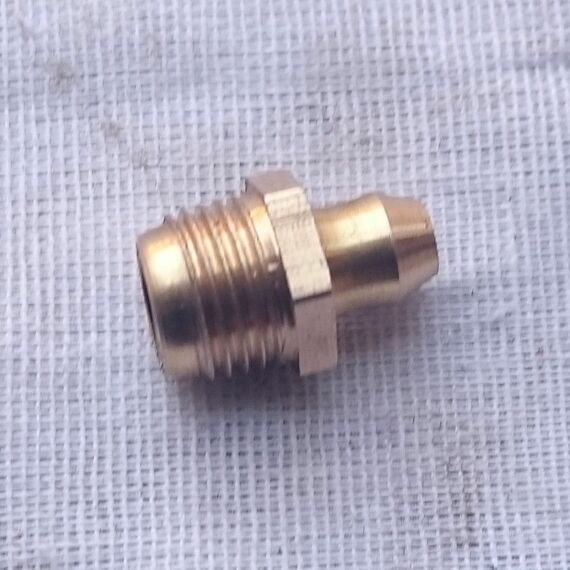 Масленка (тавотница) М10 прямая (S = 11) Масленка (тавотница) М10 прямая (S = 11)