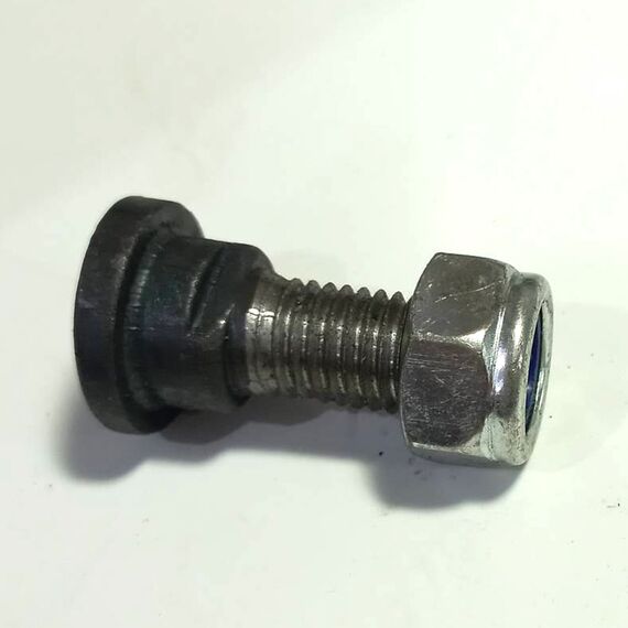 Болт М14х45 для крепления ножа роторной косилки КРН и Н17 (с гайкой) Болт М14х45 для крепления ножа роторной косилки КРН и Н17 (с гайкой)