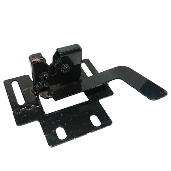 Замок капота (пластиковый капот)