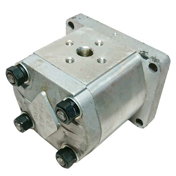 Насос шестеренчатый НШ левый CBN-Е314 (плоский привод с площадкой, выходы под углом 180°)