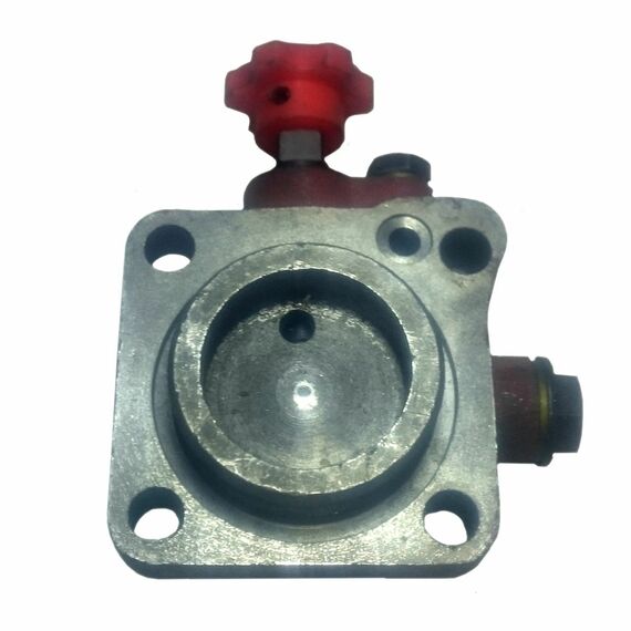 Крышка гидробака передняя с клапаном (гидробак с гильзой вместо блока масляного цилиндра) Уралец